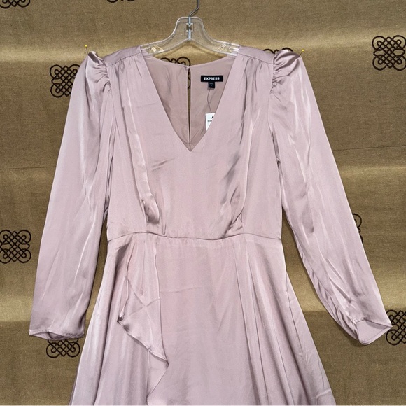 Express NWT! Satin Pink Blushing Mauve Puff Shoulder Midi Dress Size L - Picture 6 of 16